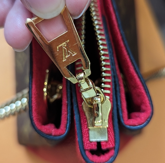 Authentic LOUIS VUITTON Surrene BB bag in Cherise / Red - Picture 10 of 12